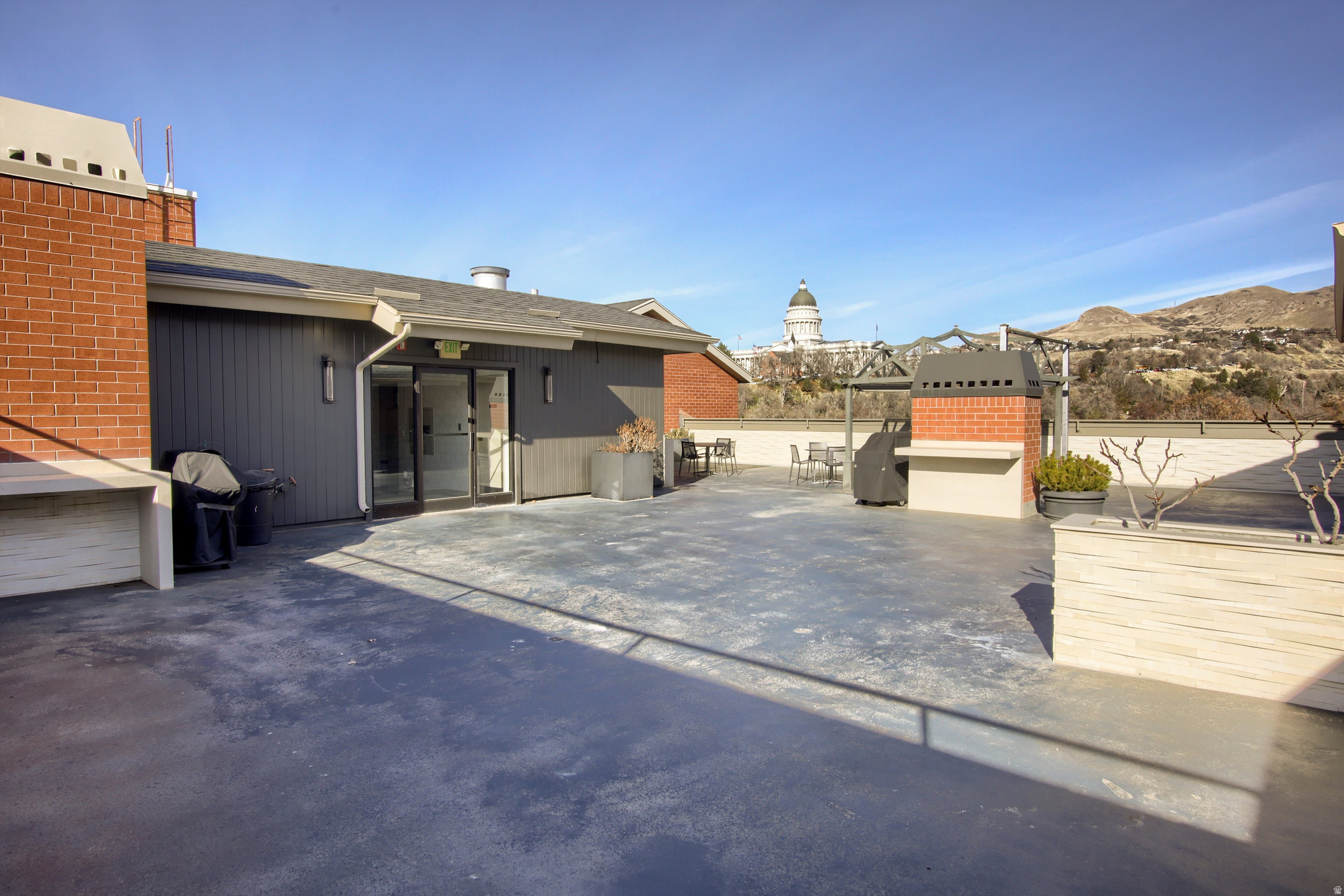 TERRACE FALLS - Residential