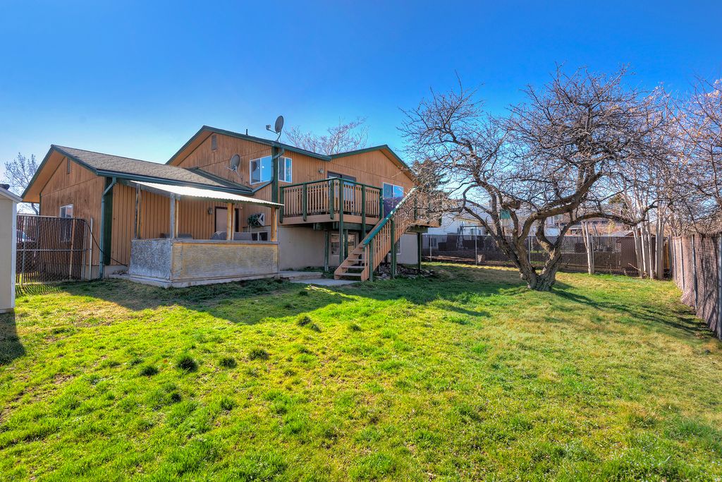 Photo of 5906 W JARGON WAY S, Salt Lake City, UT 84118 (MLS # 2142963)