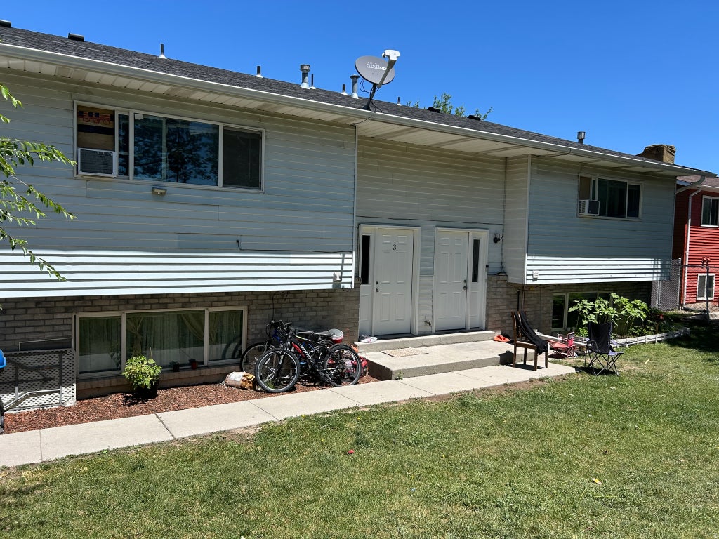Photo of 3939 W BENVIEW AVE, West Valley City, UT 84120 (MLS # 2165318)