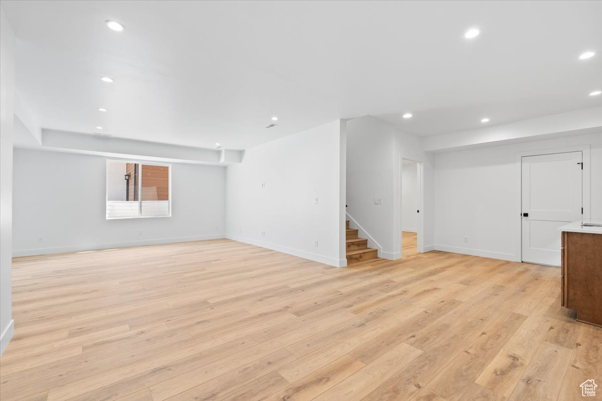 CANYON POINT - Residential