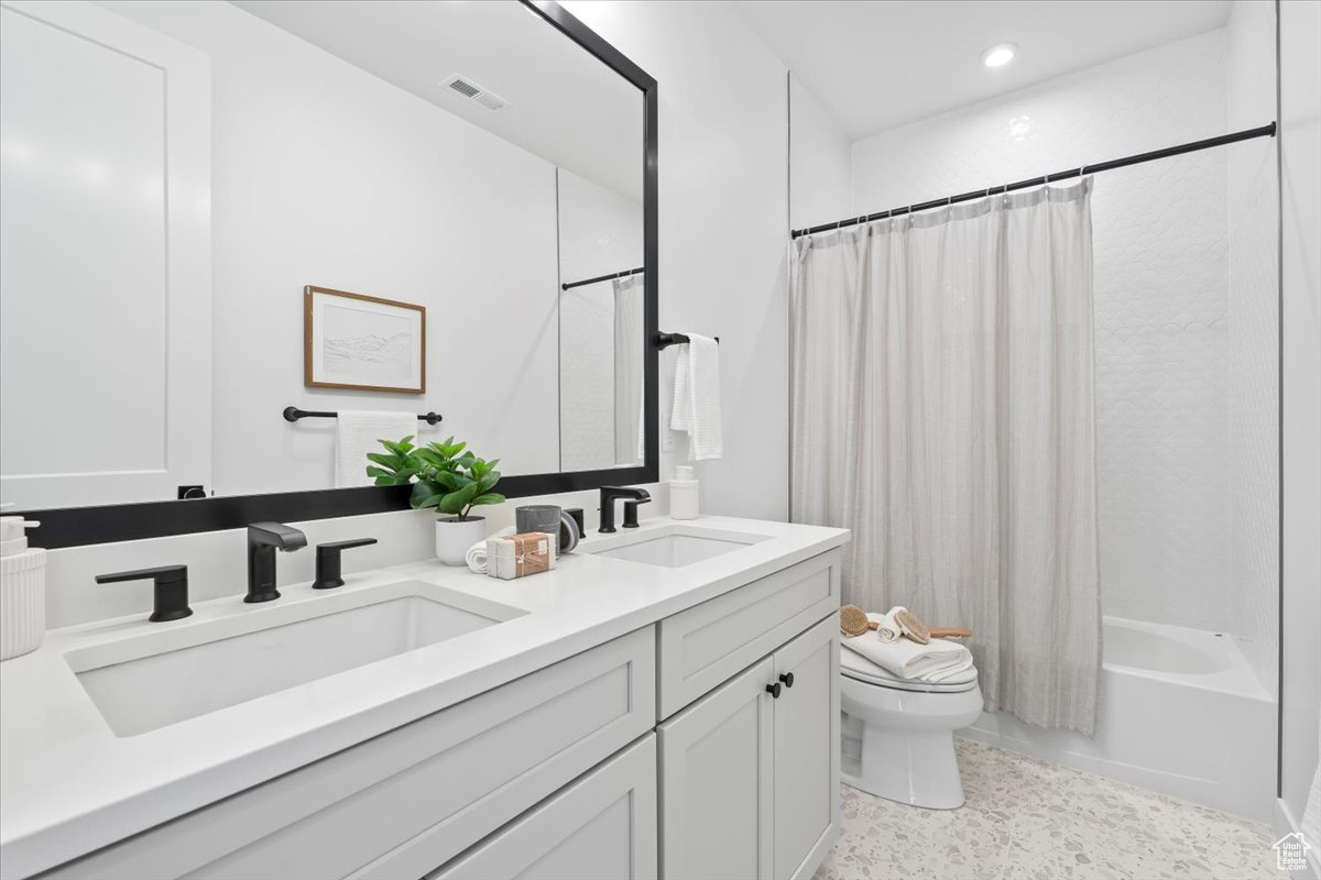 CANYON POINT - Residential