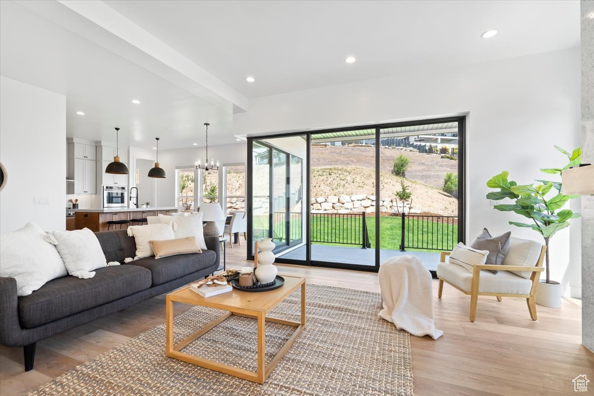 CANYON POINT - Residential