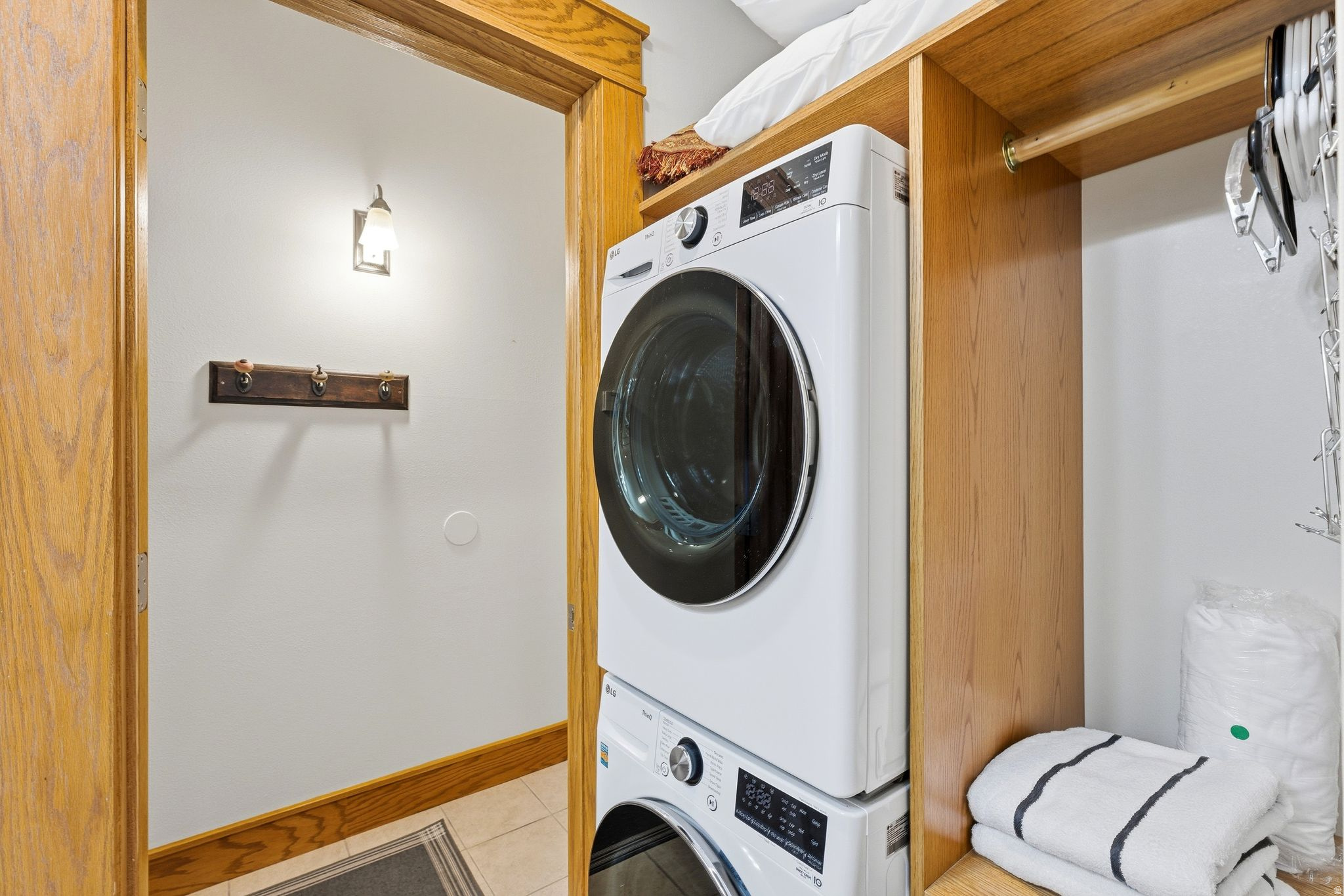 PROSPECTOR SQUARE - Residential