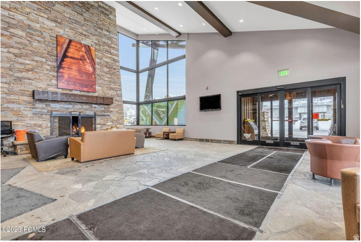 PROSPECTOR SQUARE - Residential