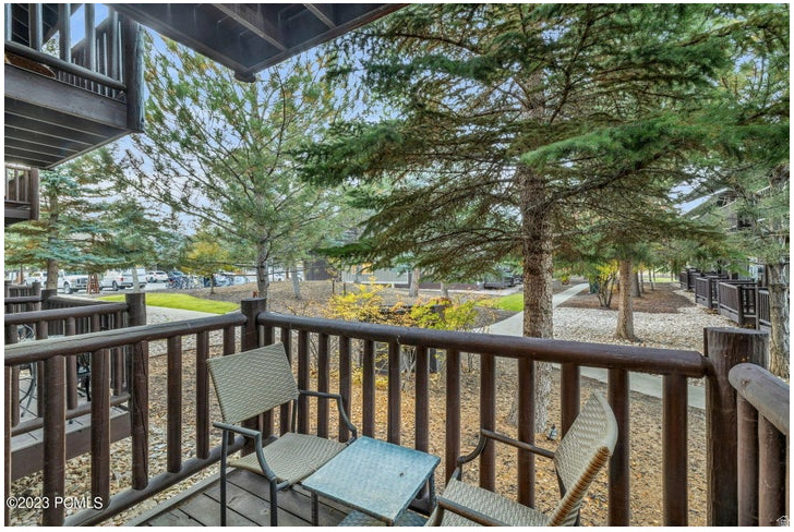 PROSPECTOR SQUARE - Residential