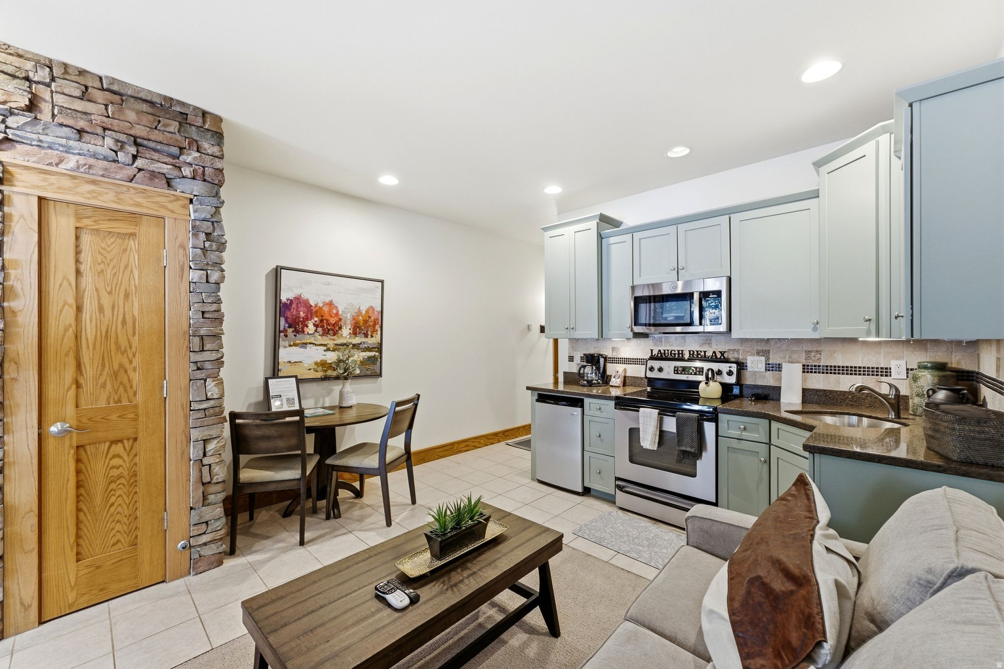 PROSPECTOR SQUARE - Residential