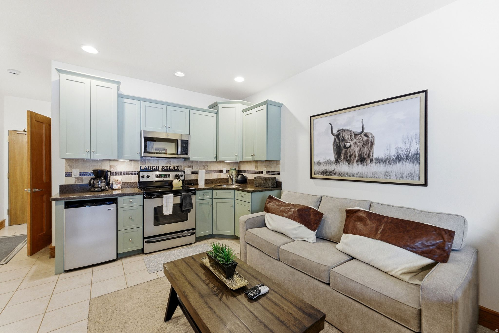 PROSPECTOR SQUARE - Residential