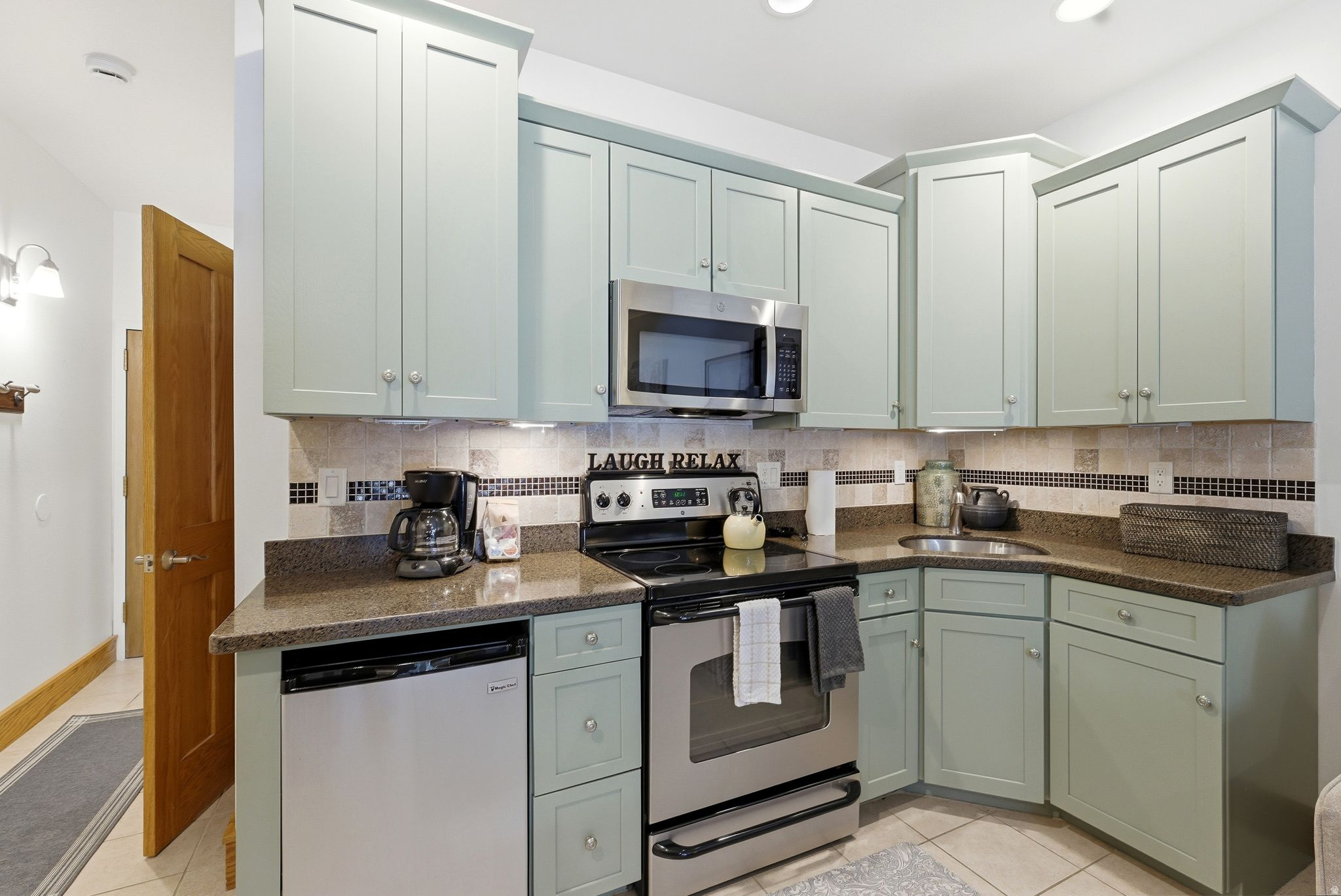 PROSPECTOR SQUARE - Residential