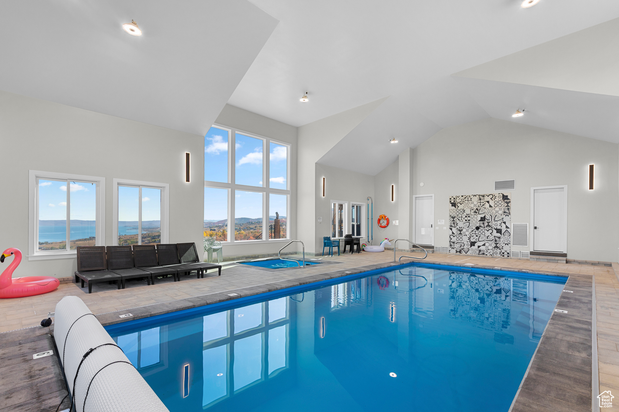 CABIN HOLLOW SUB LOT 3 - Residential