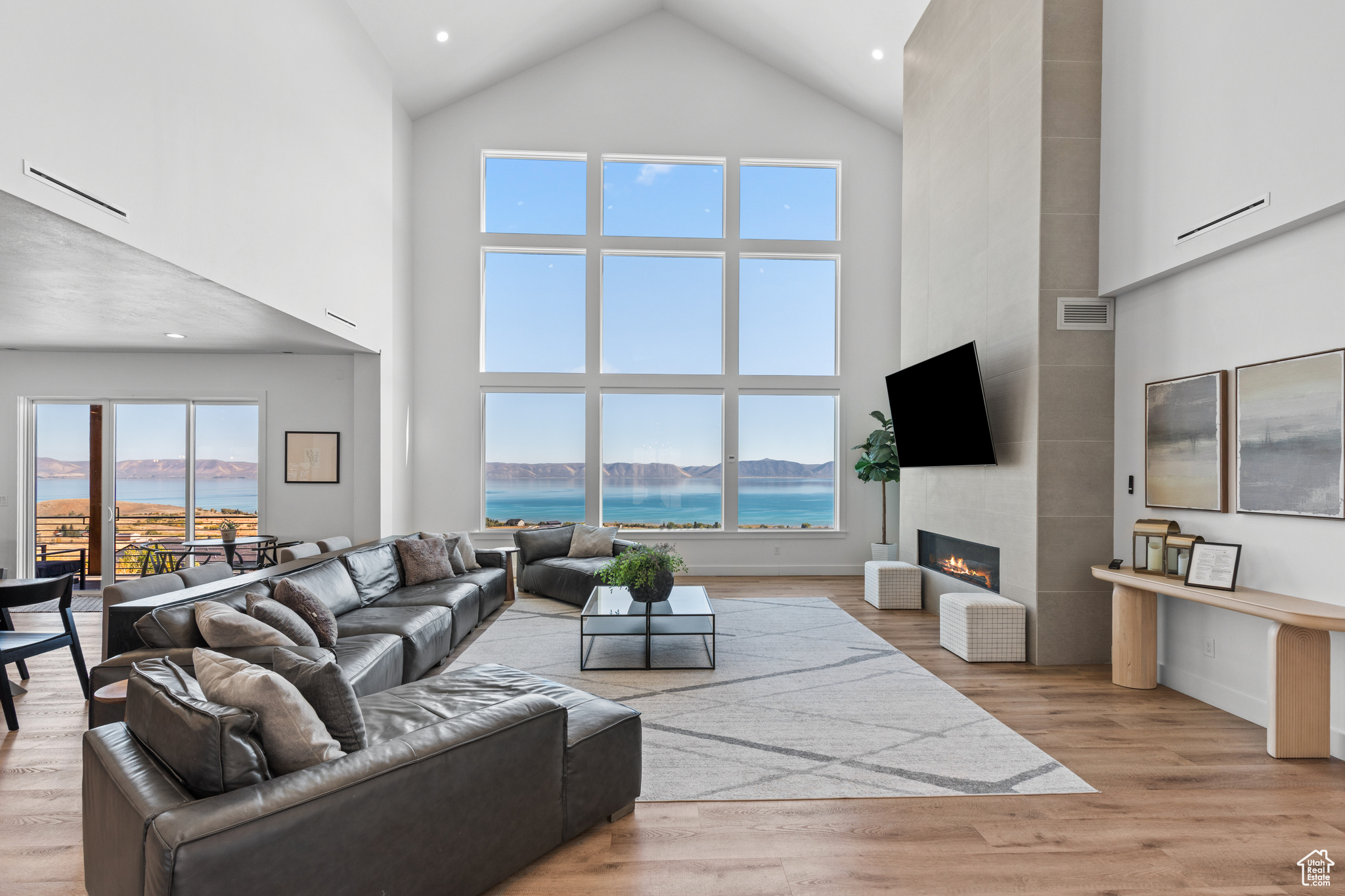 CABIN HOLLOW SUB LOT 3 - Residential