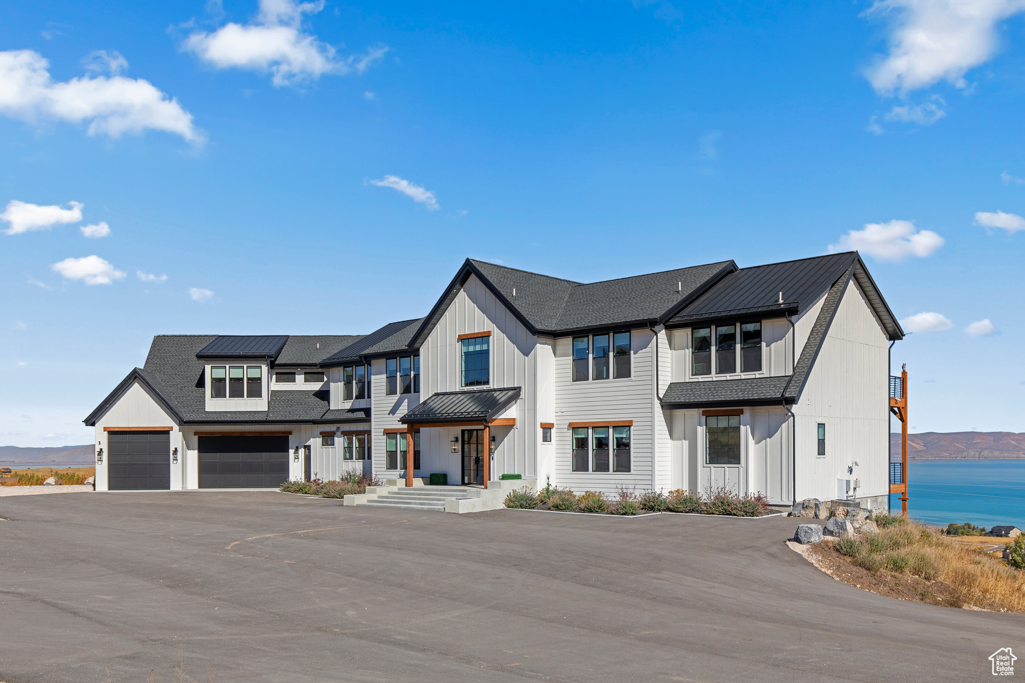 CABIN HOLLOW SUB LOT 3 - Residential