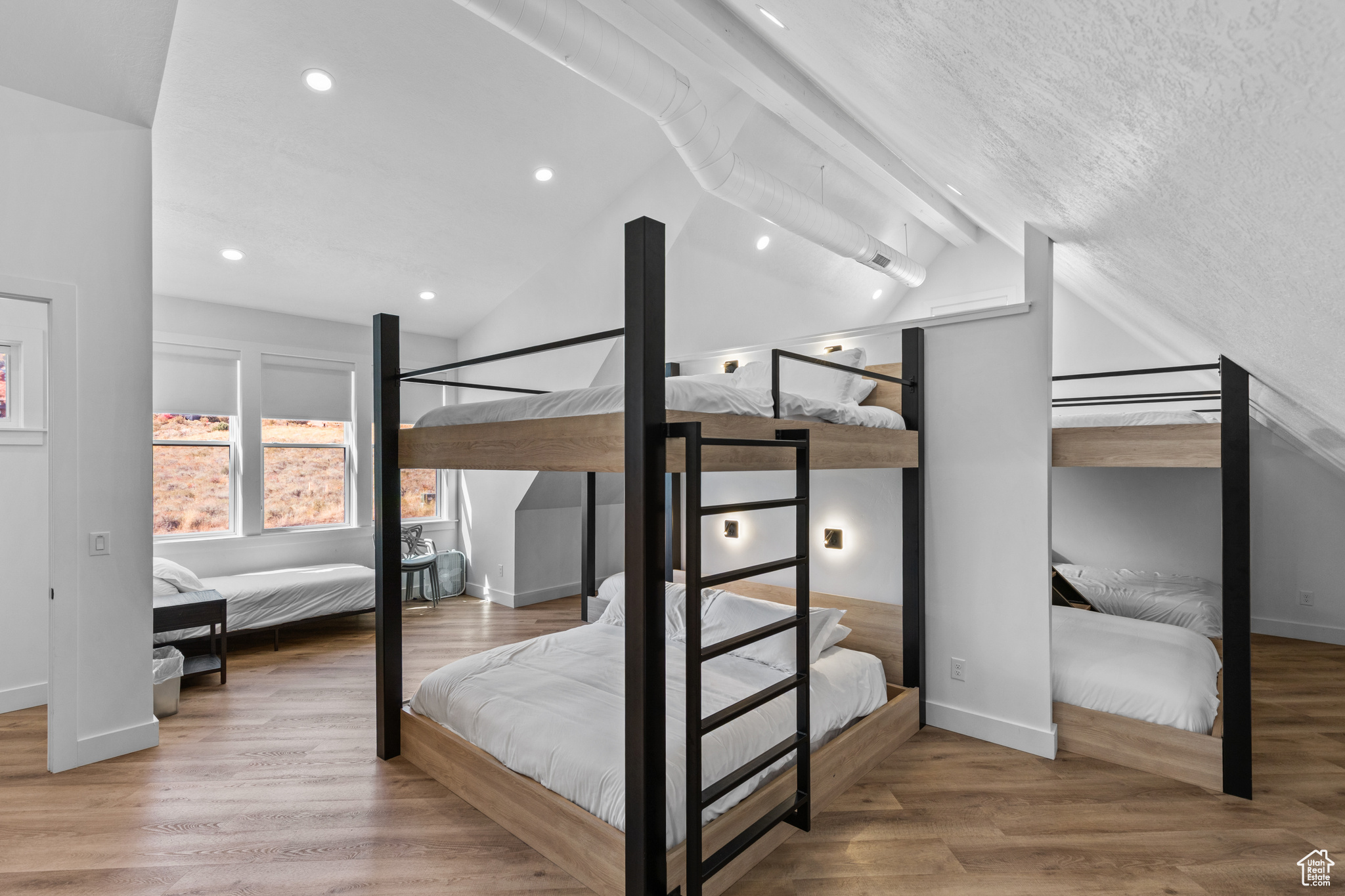 CABIN HOLLOW SUB LOT 3 - Residential