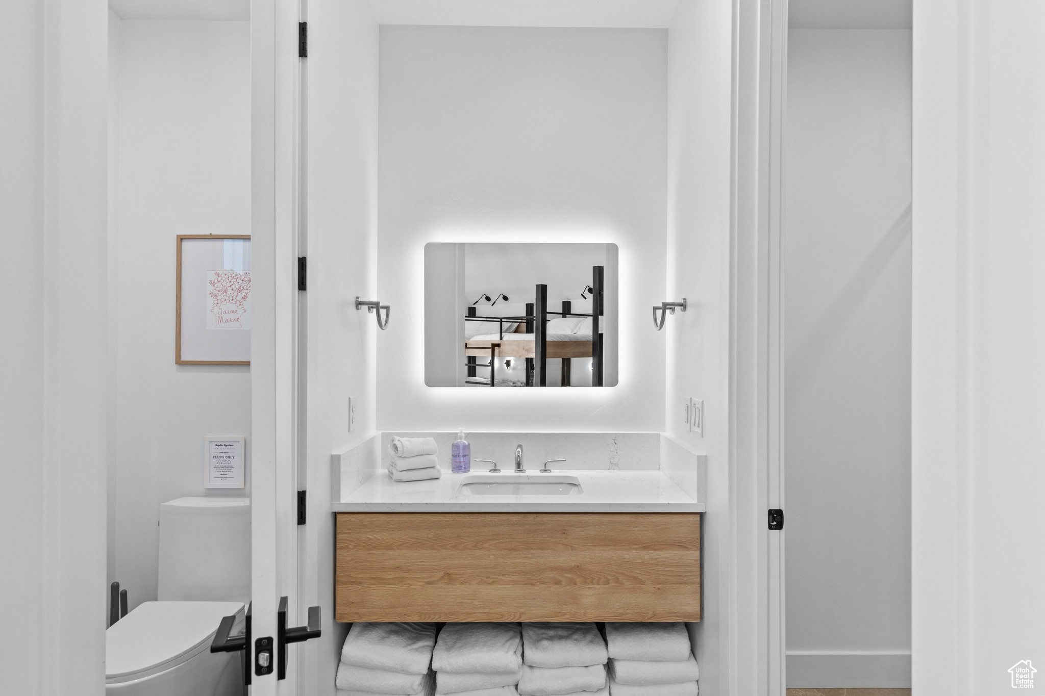 CABIN HOLLOW SUB LOT 3 - Residential