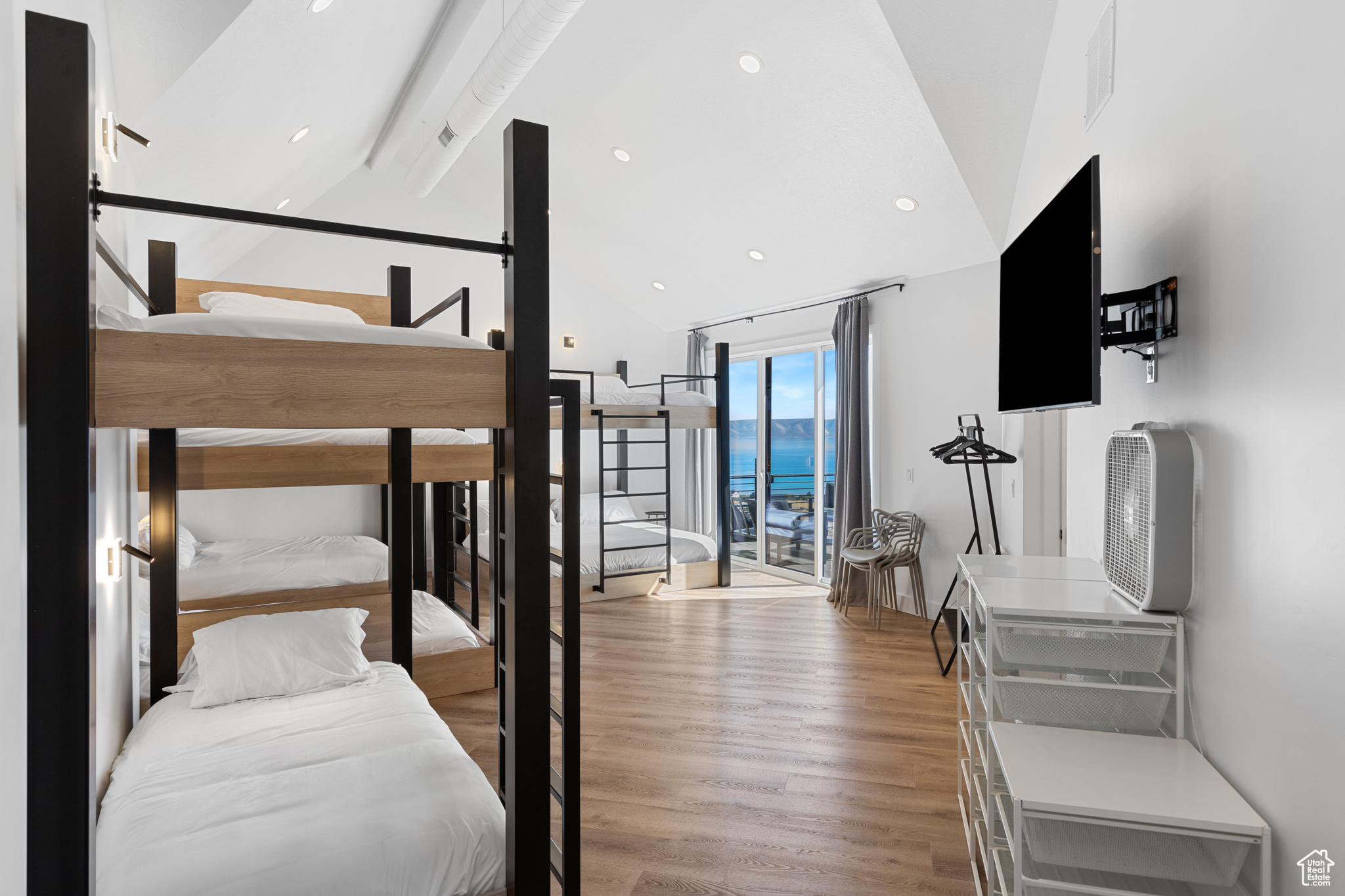 CABIN HOLLOW SUB LOT 3 - Residential