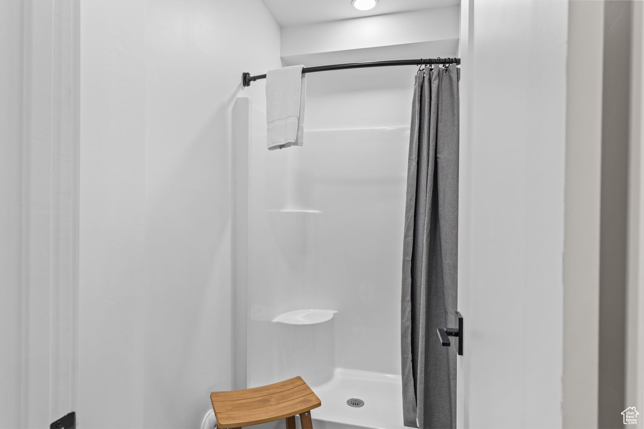 CABIN HOLLOW SUB LOT 3 - Residential