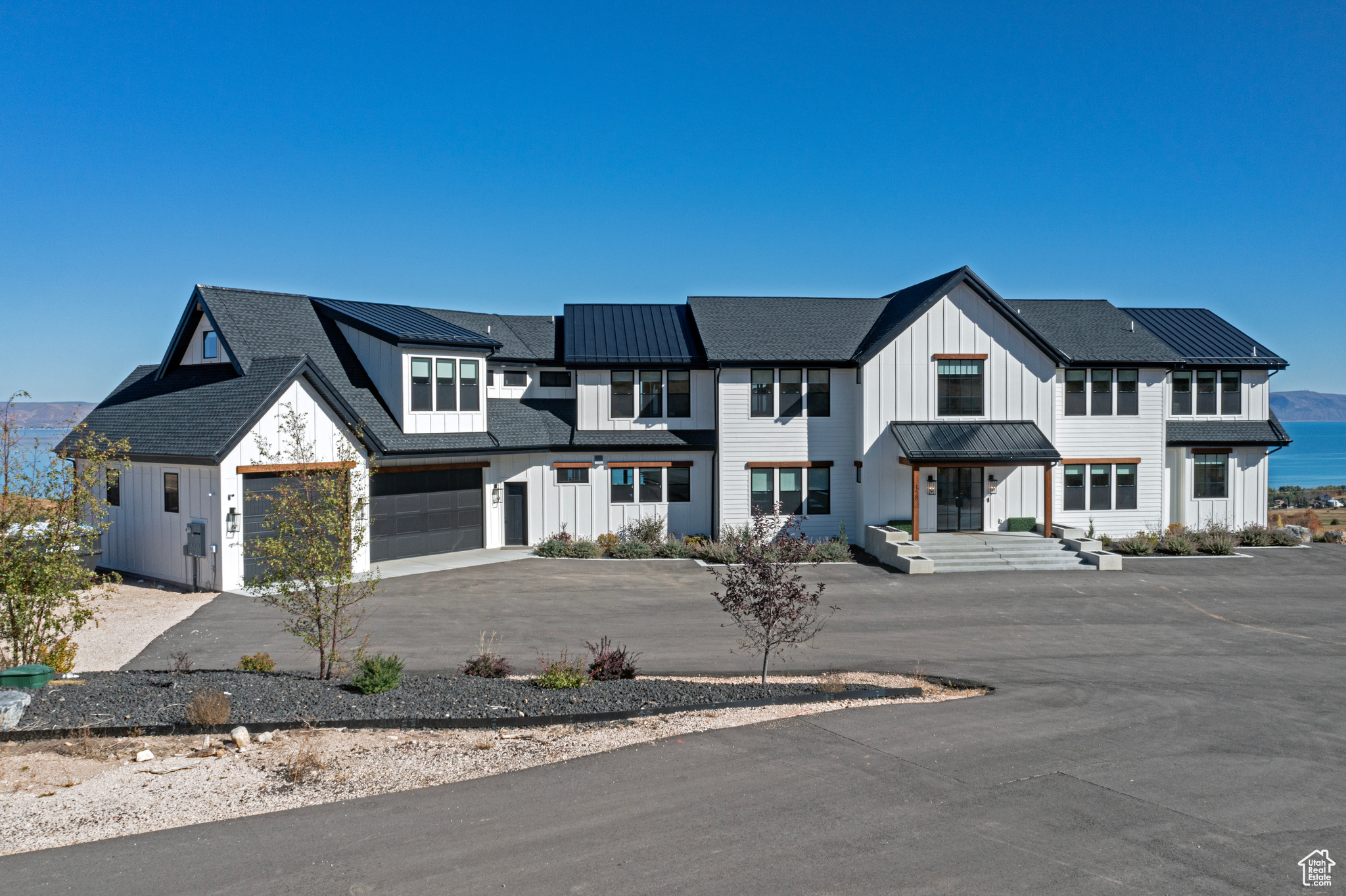 CABIN HOLLOW SUB LOT 3 - Residential