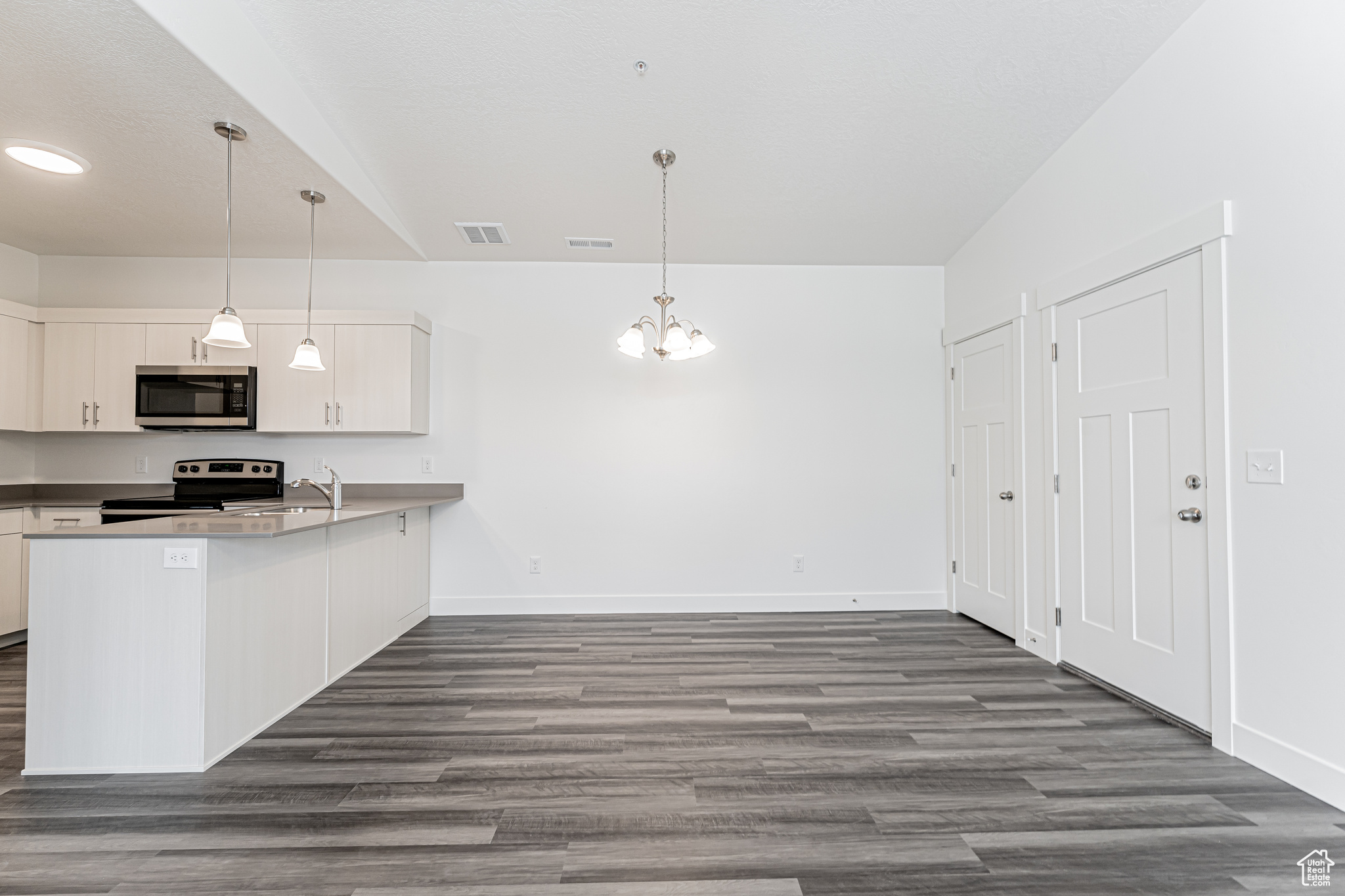 874 N Hemsworth Ln #R304, Saratoga Springs, Utah image 3