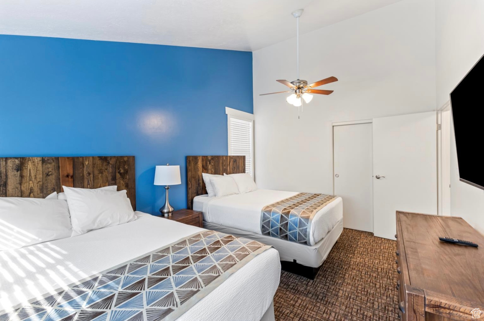 2176 S Bear Blvd #404, Garden City, Utah image 3