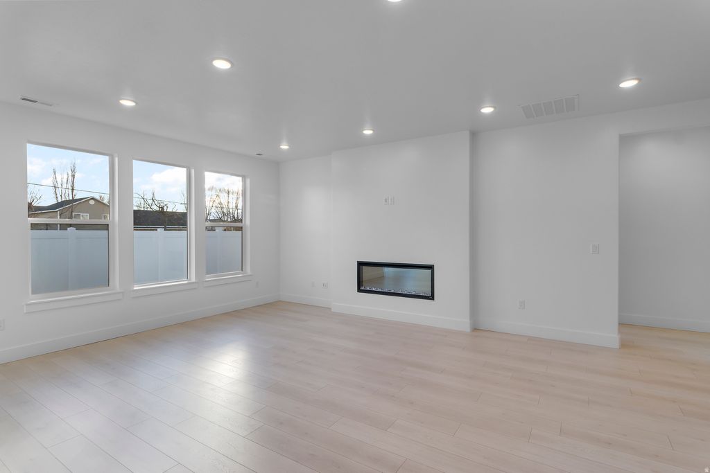 Photo of 1506 SILVER CANOE LOOP, Logan, UT 84321 (MLS # 2121702)