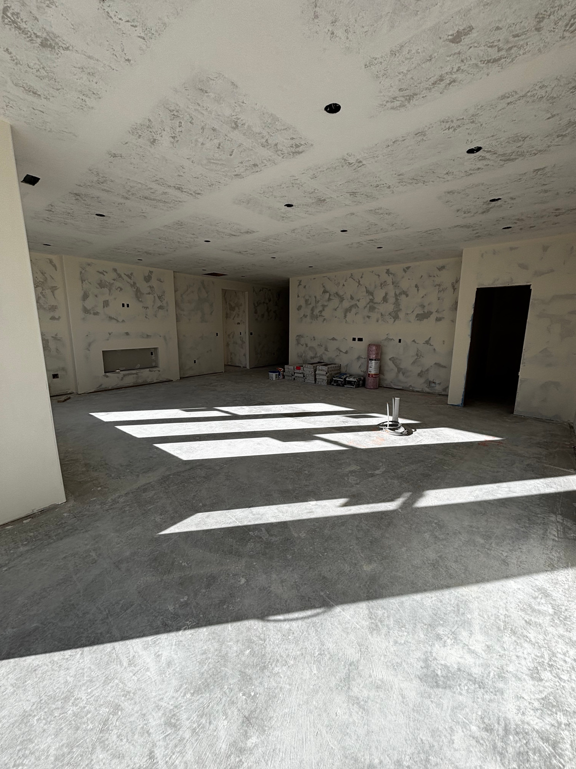 RIVERGATE - Residential