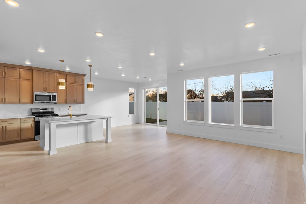 Photo of 1506 SILVER CANOE LOOP, Logan, UT 84321 (MLS # 2121702)