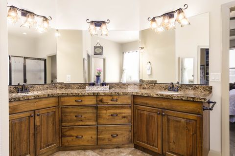 Tiny photo for 2005 W 450 CIR S, Saint George, UT 84770 (MLS # 2158667)