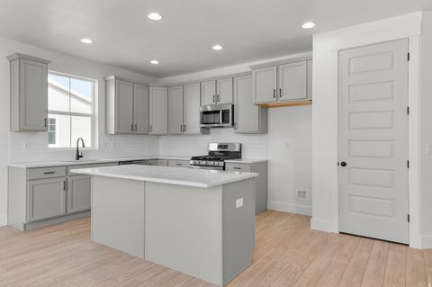 Tiny photo for 3036 W 2600 N, Clinton, UT 84015 (MLS # 2126210)