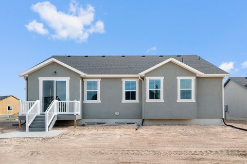 Tiny photo for 3036 W 2600 N, Clinton, UT 84015 (MLS # 2126210)