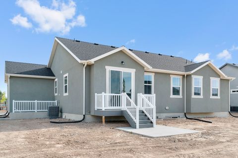 Tiny photo for 3036 W 2600 N, Clinton, UT 84015 (MLS # 2126210)