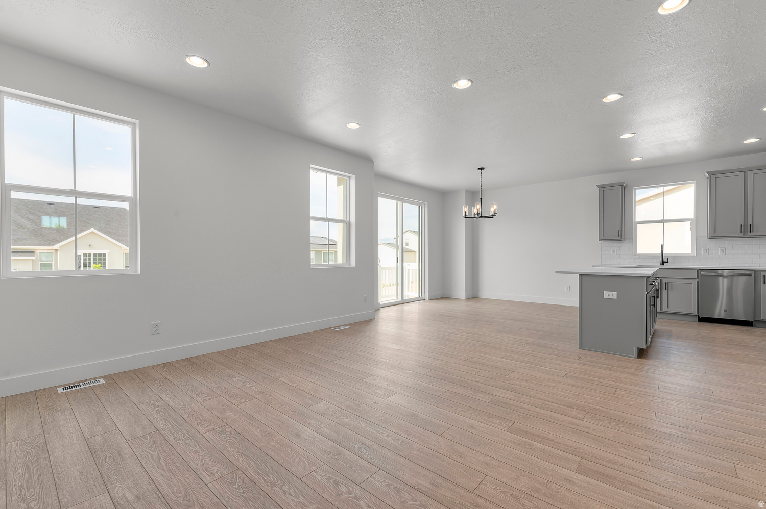 CRANEFIELD EST COLLECTION 1513 - Residential