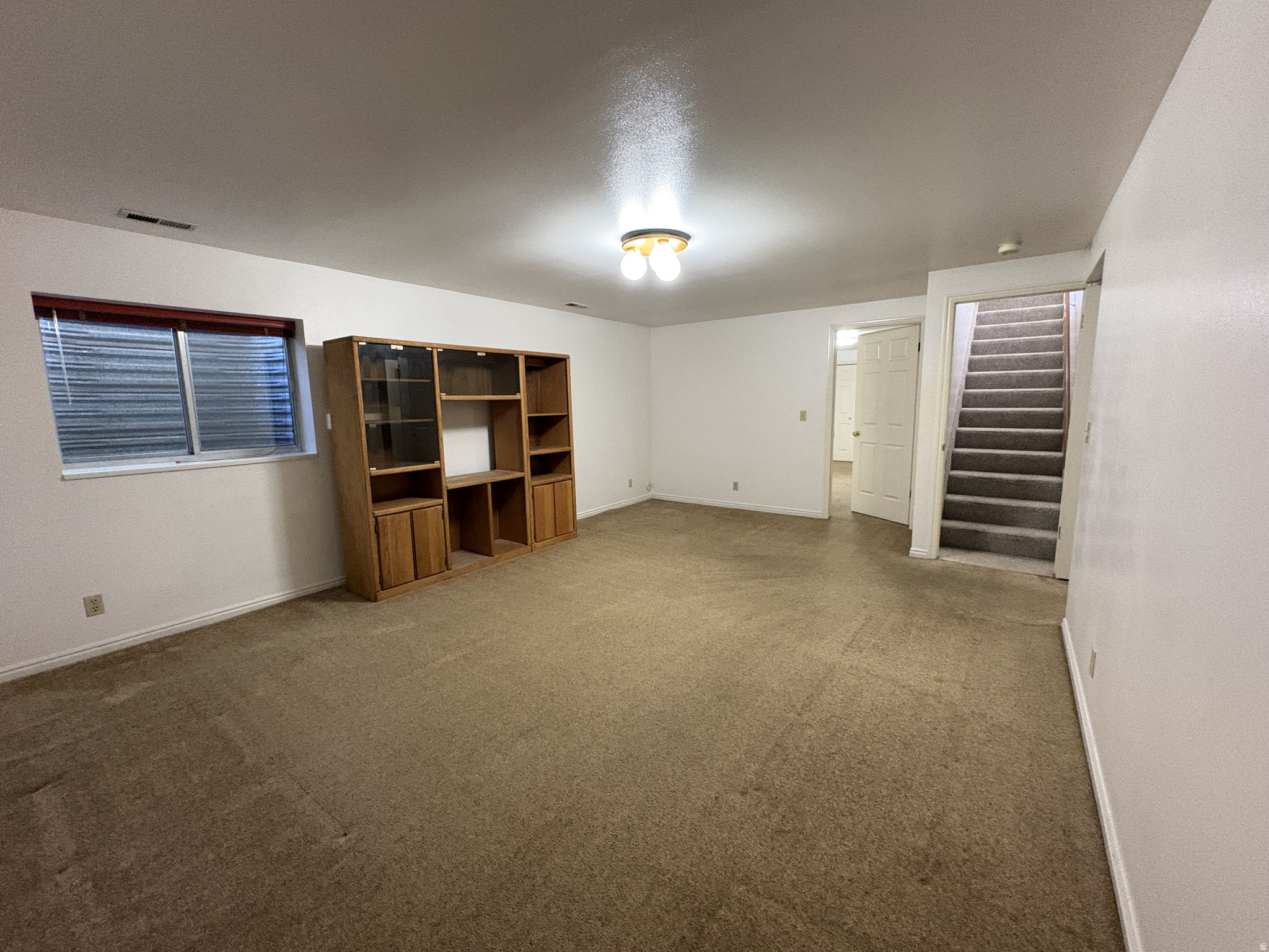LAKECREST - Residential Income
