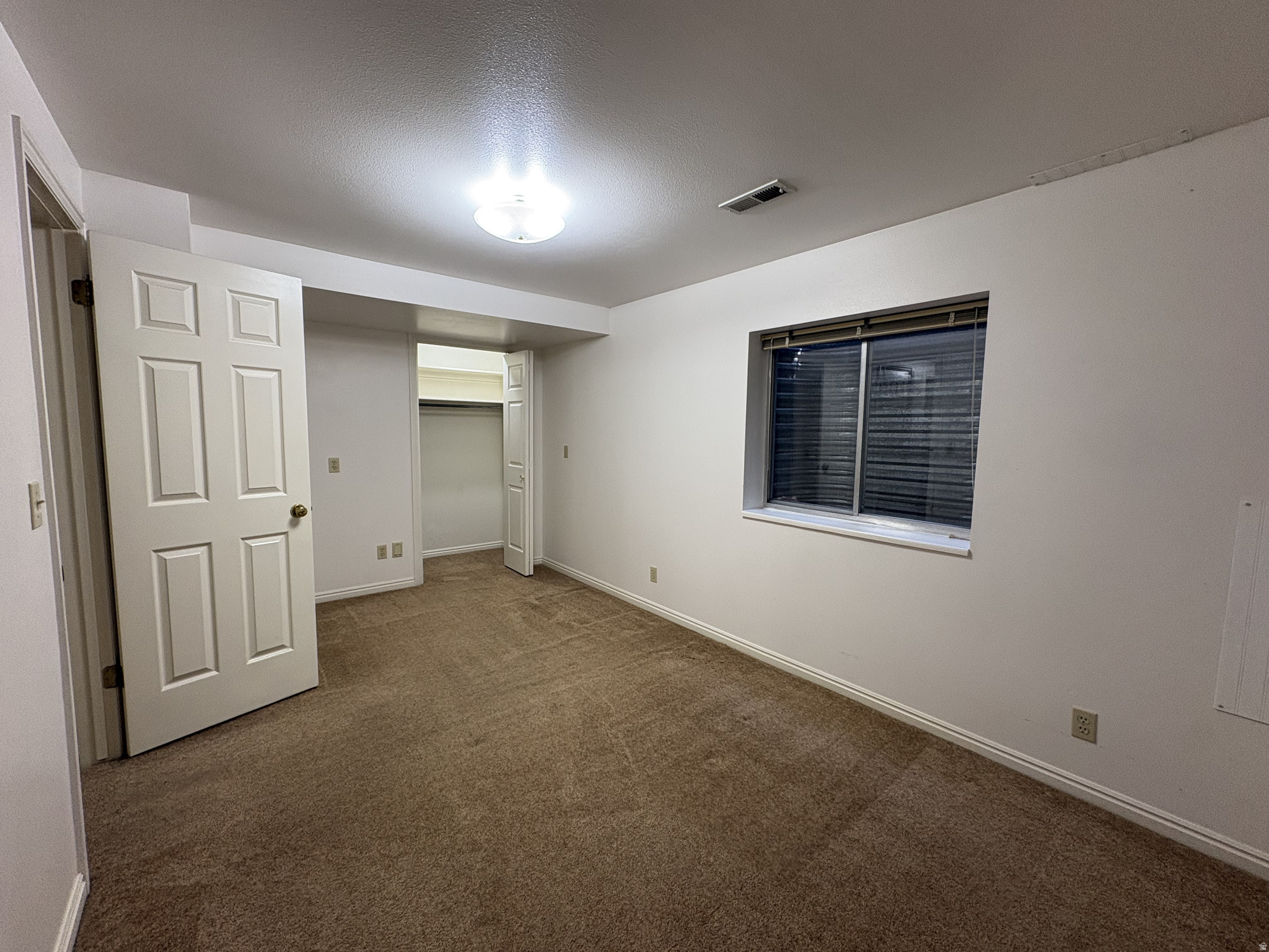 LAKECREST - Residential Income
