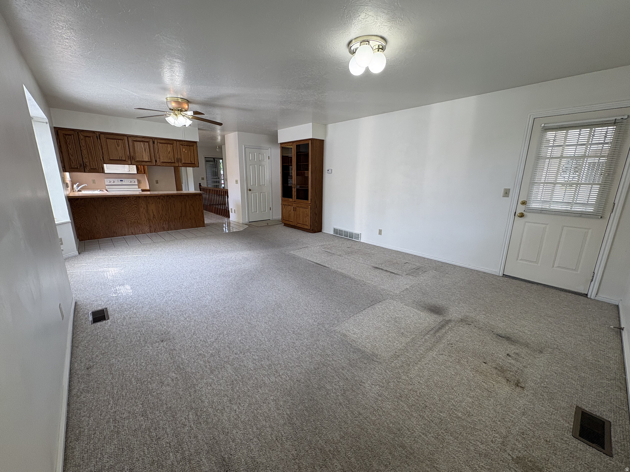 LAKECREST - Residential Income
