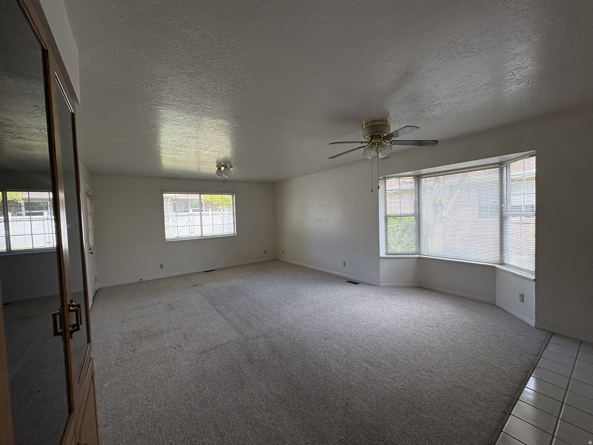 LAKECREST - Residential Income