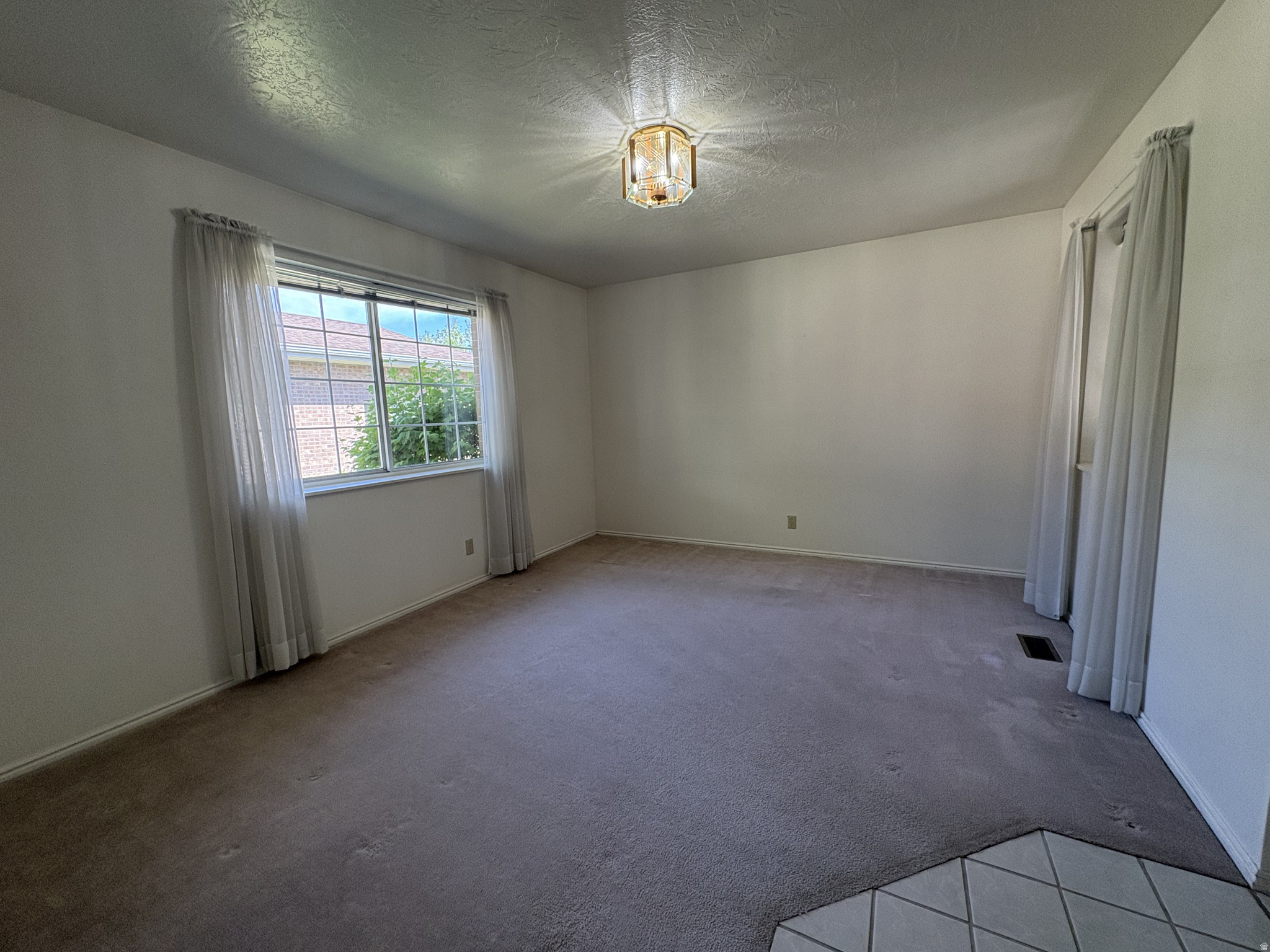 LAKECREST - Residential Income