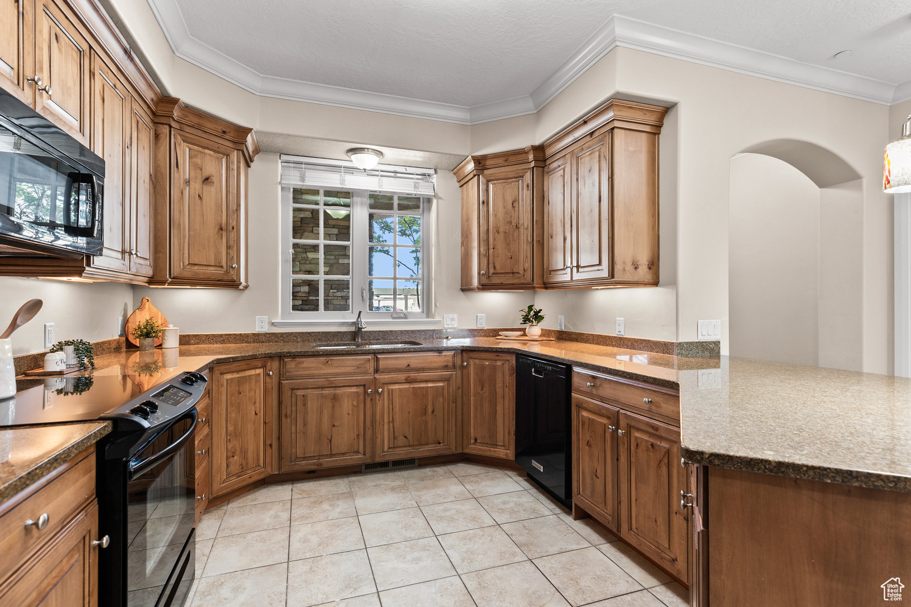 PELICAN HILLS CONDOMINIUMS - Residential