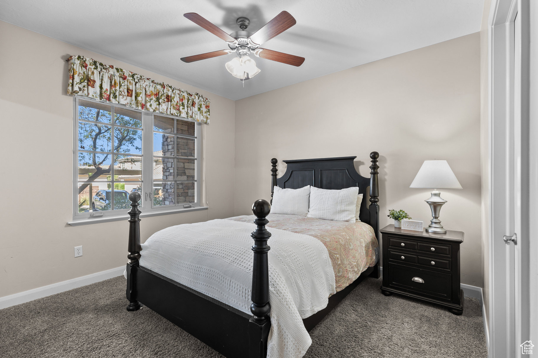PELICAN HILLS CONDOMINIUMS - Residential