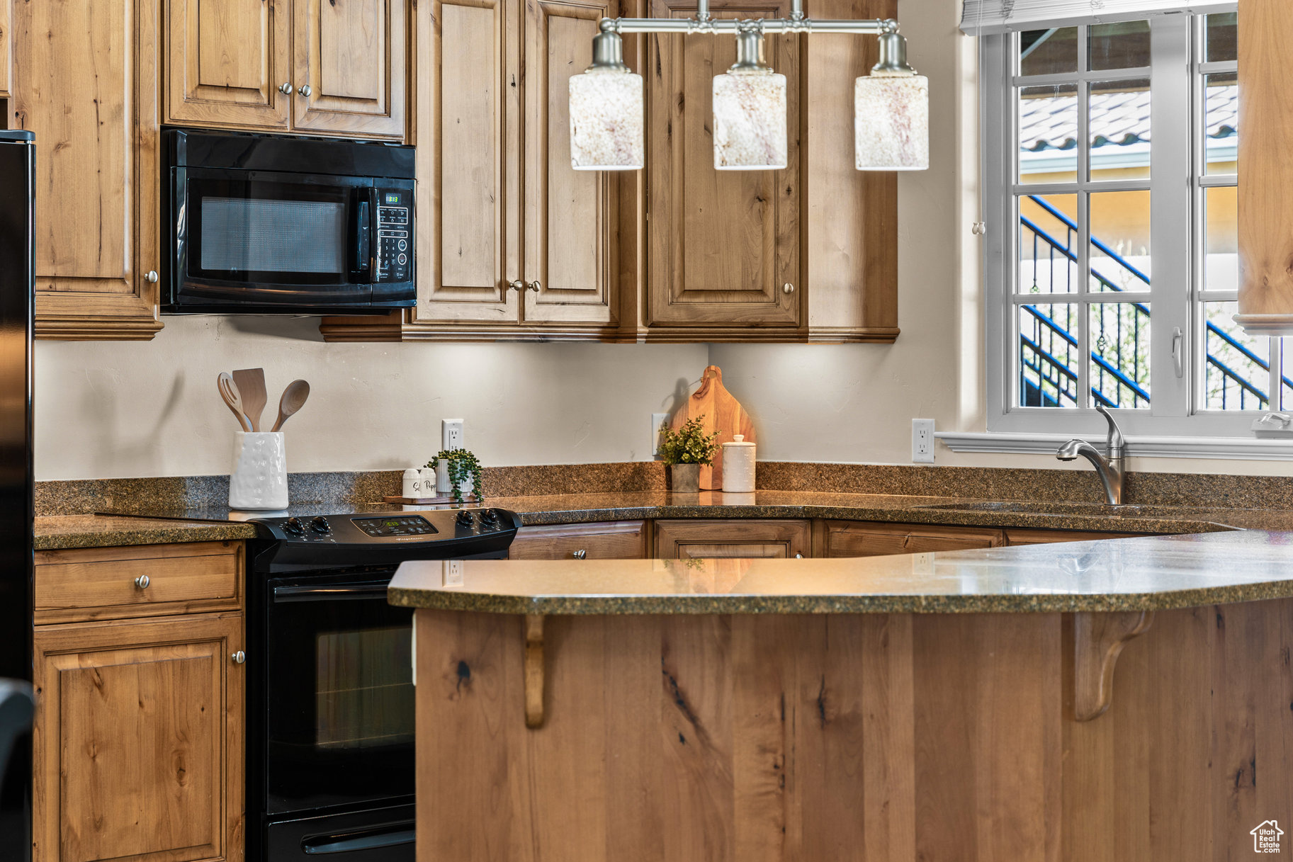 PELICAN HILLS CONDOMINIUMS - Residential