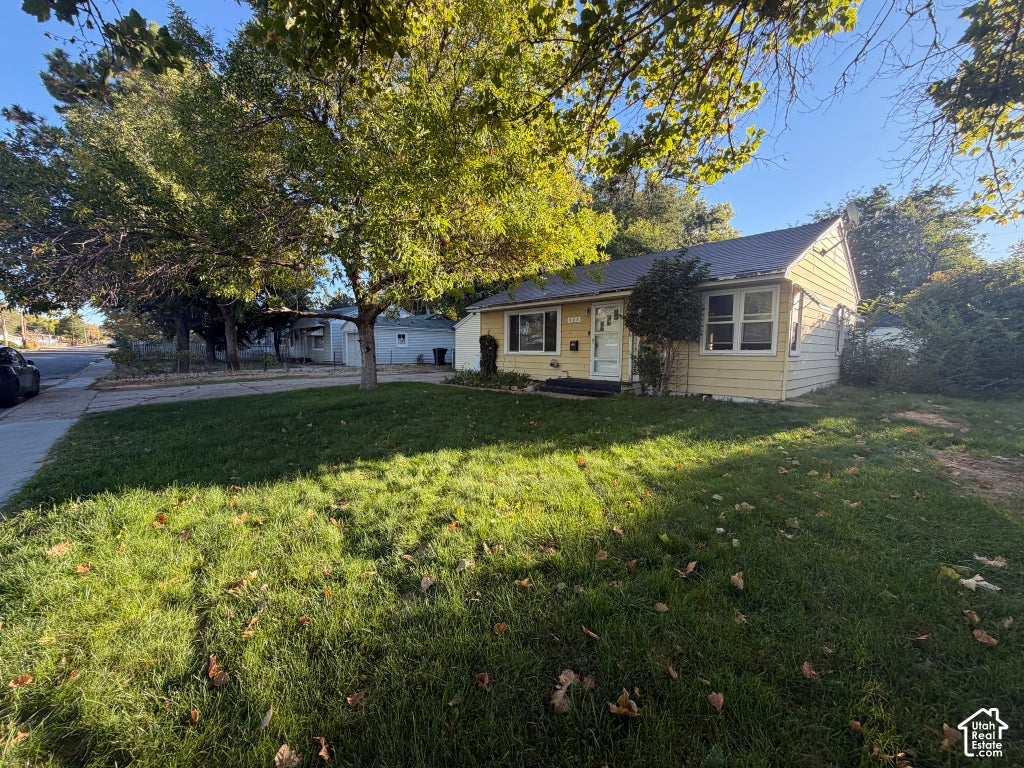 Photo of 527 S 500 E, Clearfield, UT 84015 (MLS # 2189496)