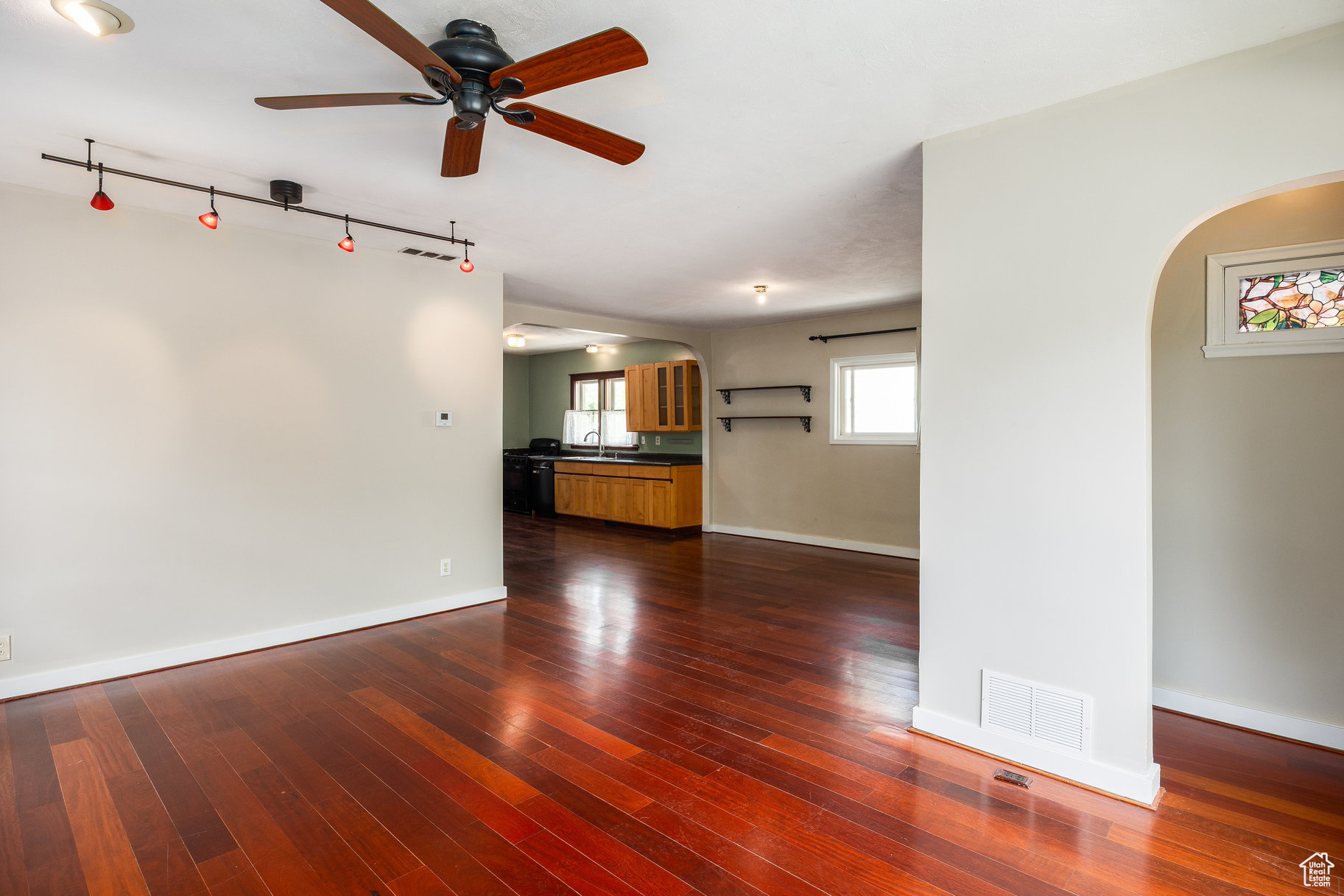 OAKWOOD - Residential
