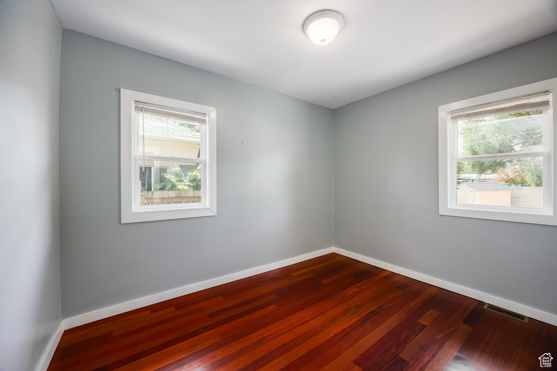 OAKWOOD - Residential