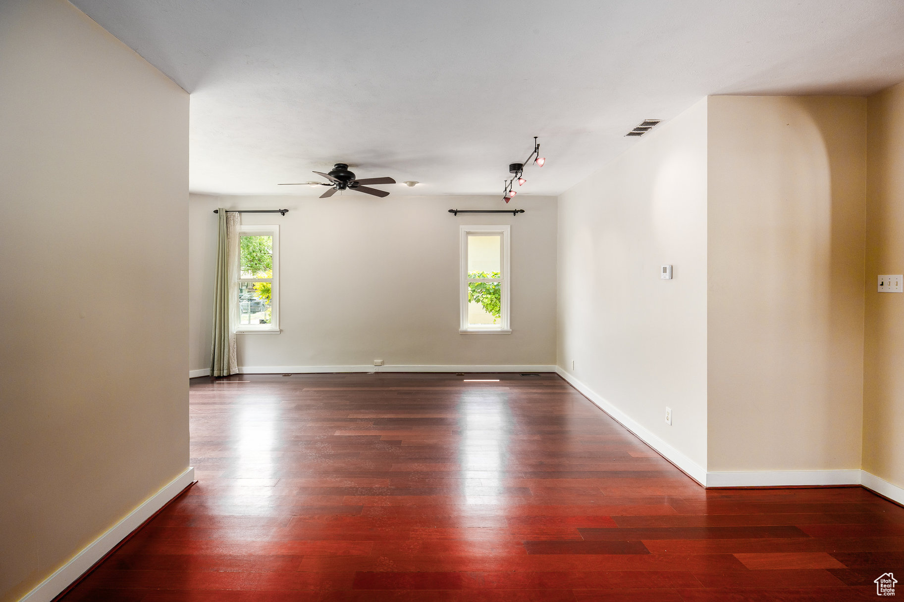 OAKWOOD - Residential