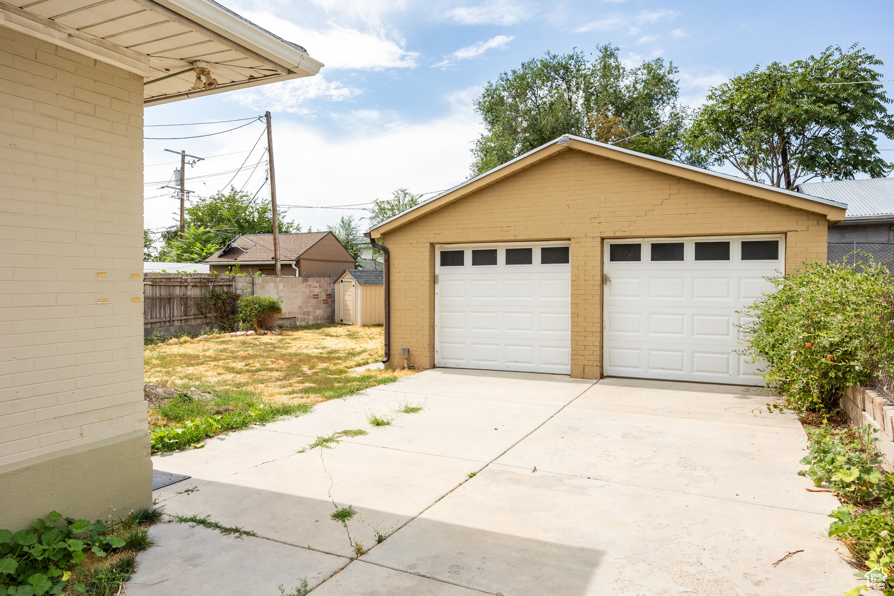 OAKWOOD - Residential