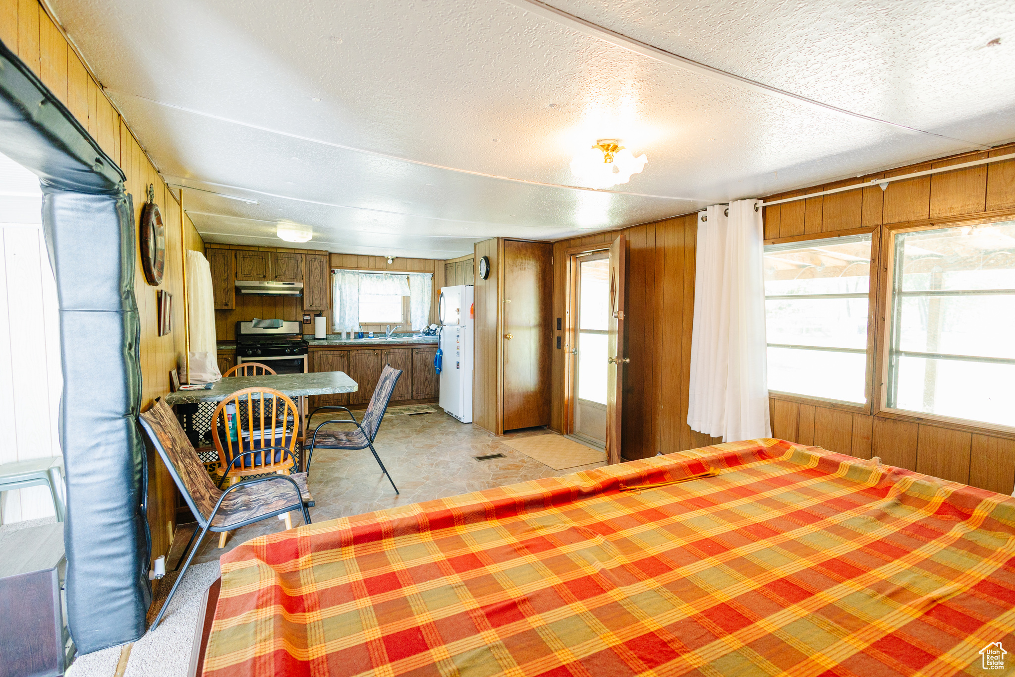 MT TABBY ESTATES - Residential