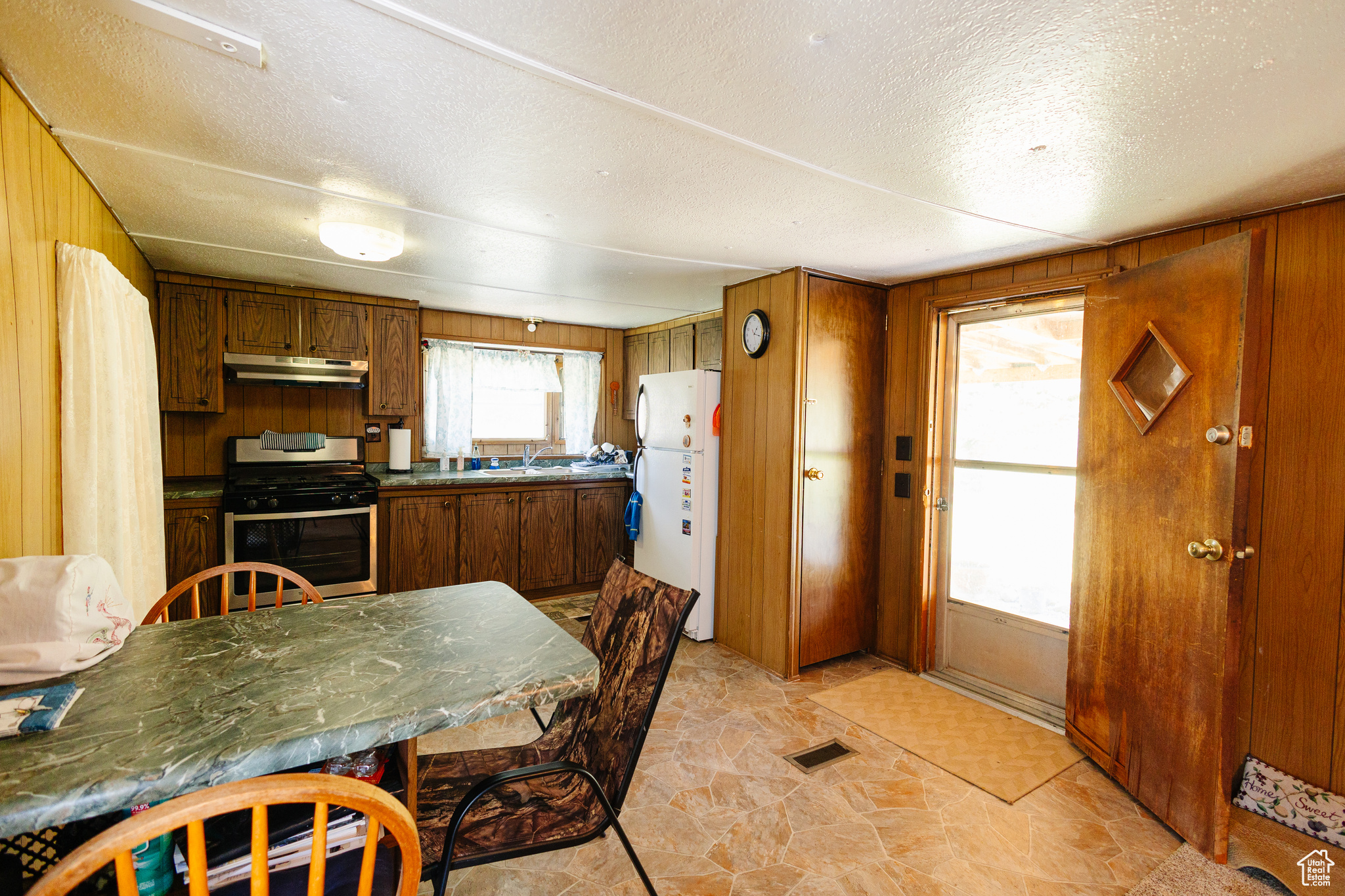 MT TABBY ESTATES - Residential