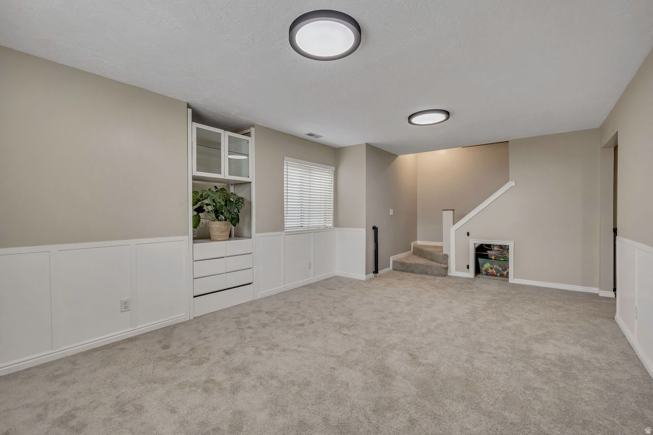 SOUTH VALLEY ESTATES - Residential