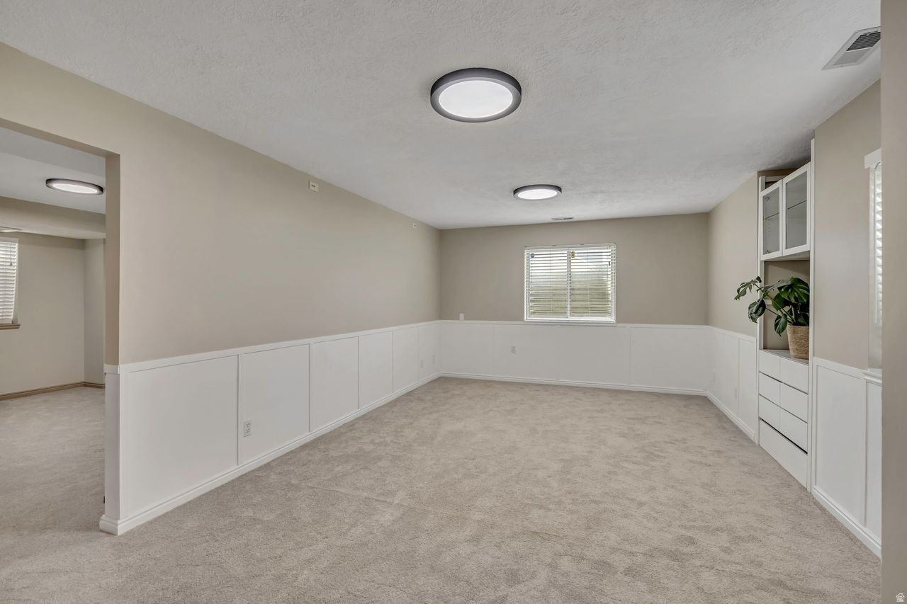 SOUTH VALLEY ESTATES - Residential