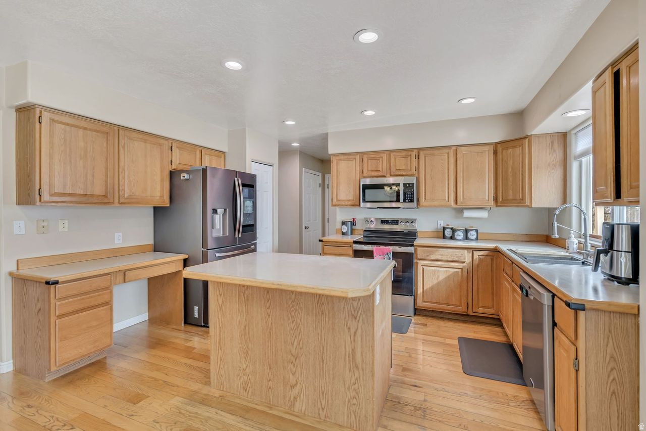 SOUTH VALLEY ESTATES - Residential