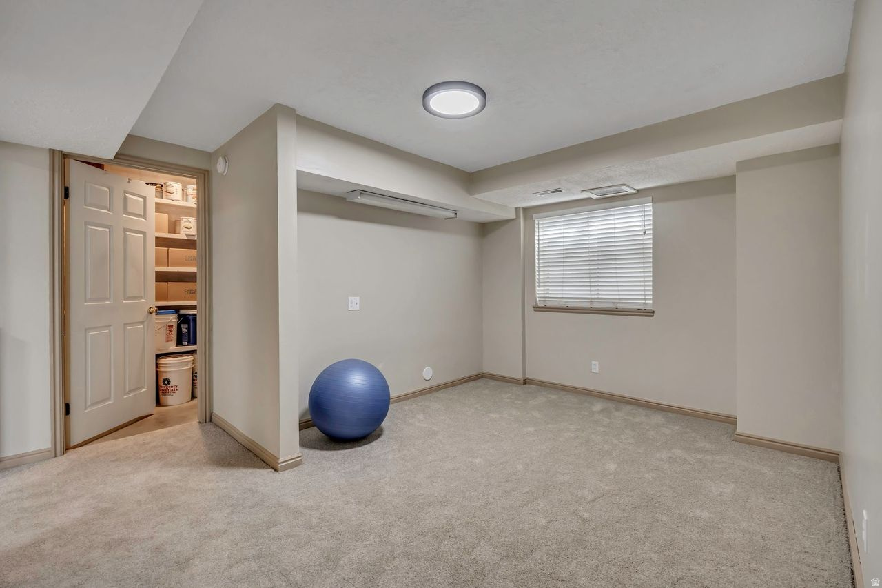 SOUTH VALLEY ESTATES - Residential