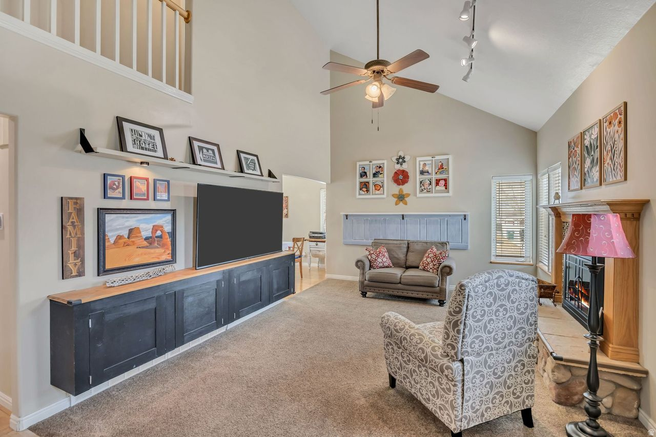 SOUTH VALLEY ESTATES - Residential